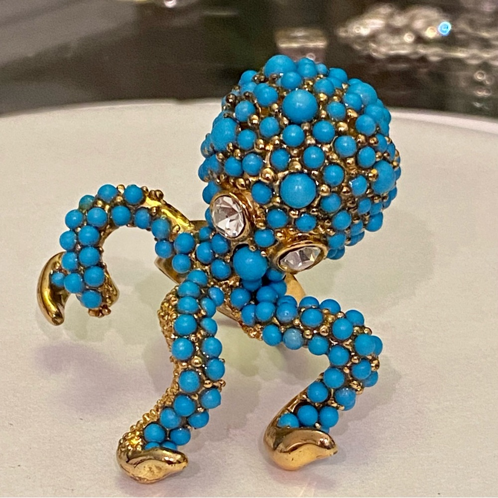 Conversation starter ring! - Picture 2 of 7
